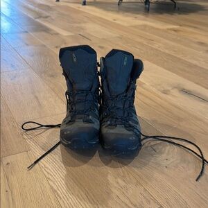 Salomon Men's Black Hiking Boots